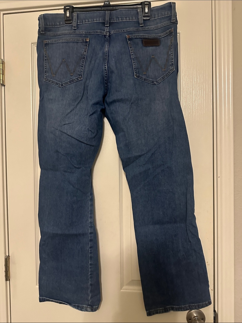 Wrangler Men's Straight Leg Jeans - Medium Blue Denim Bootcut 36 x 32 - Picture 5 of 5